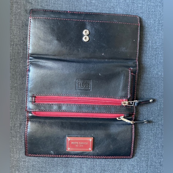 ROOTS CANADA Vintage Genuine Leather Wallet Black Red Accents Trifold CLASSIC - Picture 5 of 6